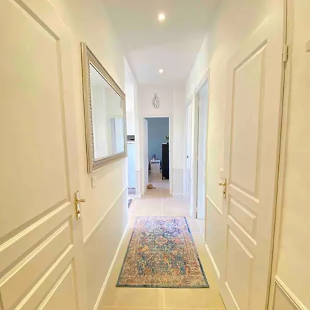 Appartement 2 Bedrooms Meynadier At 2 Min Beachpalais